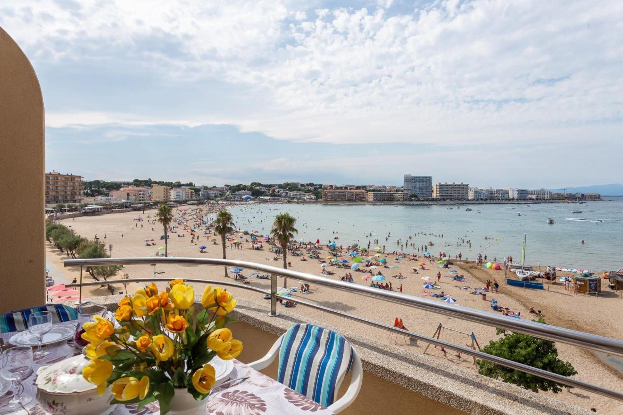 Passeig Del Mar Lejlighed L' Escala Eksteriør billede